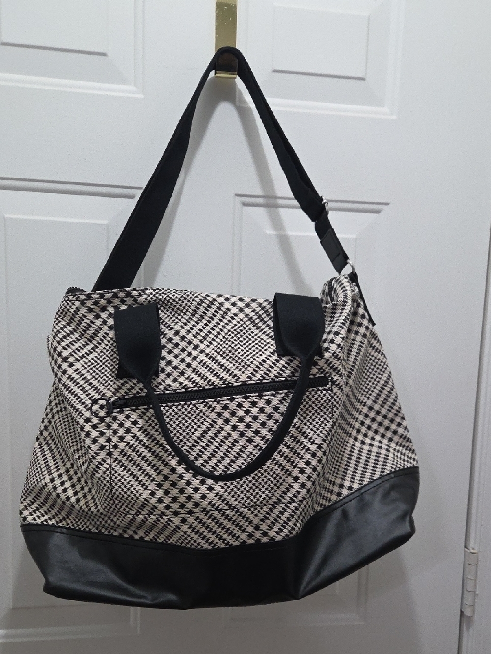 NWOT Lands' End Cream & Black Plaid Weekender Travel Bag